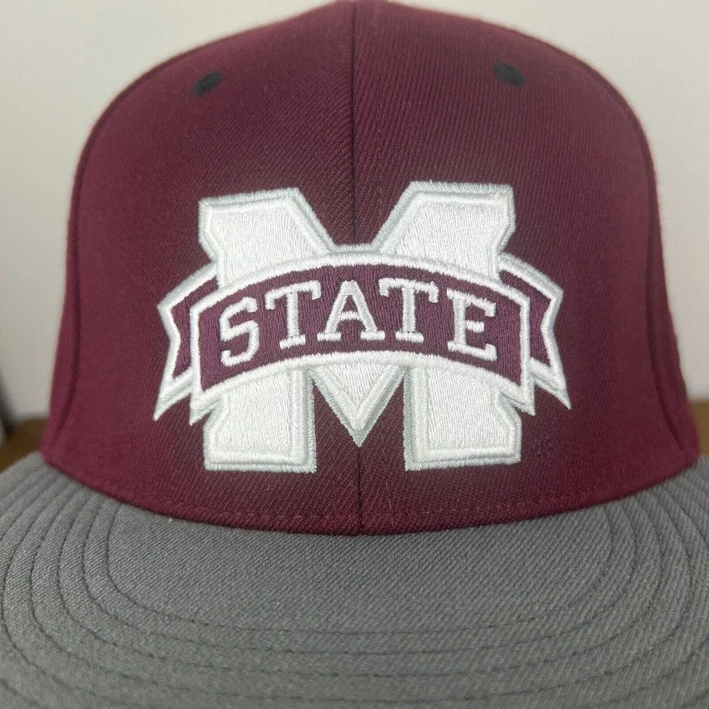 Mississippi‎ State Bulldogs Hat Red Gray One Size Adidas Flex Cap NCAA Football